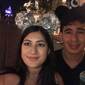 Meet your Posher, Olivia